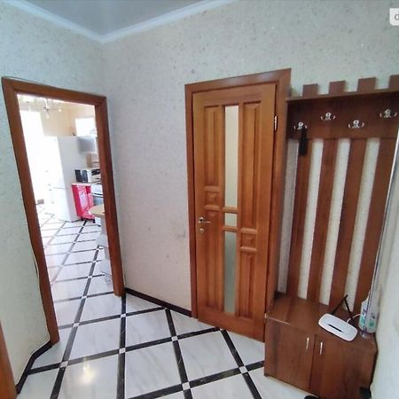 Комфортна Квартира В Жк Сімейний Apartment Vinnytsia Luaran gambar